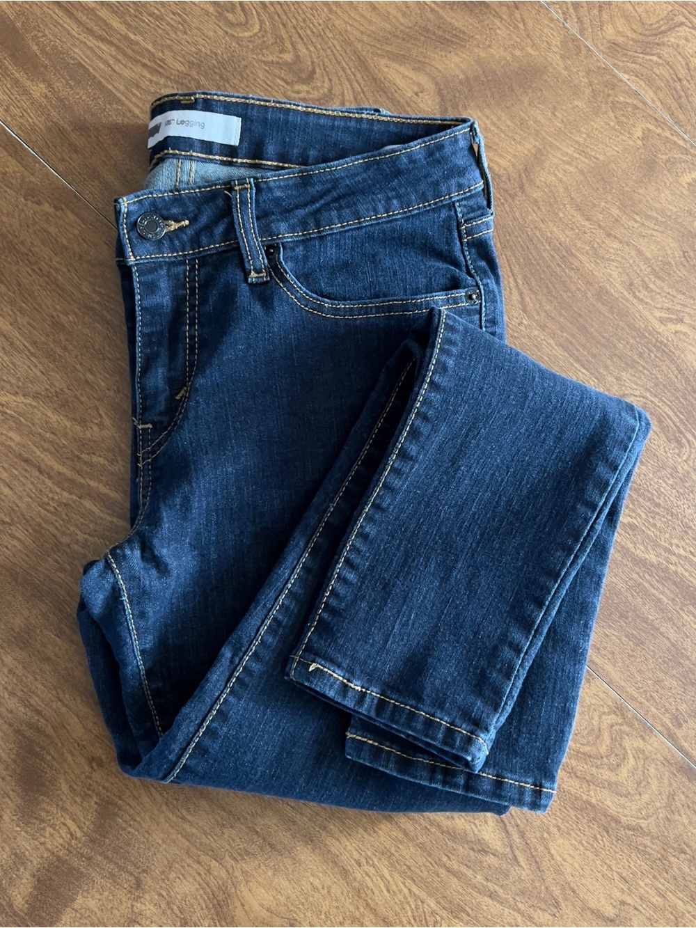 Levi’s 535 Women’s Dark Wash Stretch Cotton Blend Legging Denim Jeans Size 30